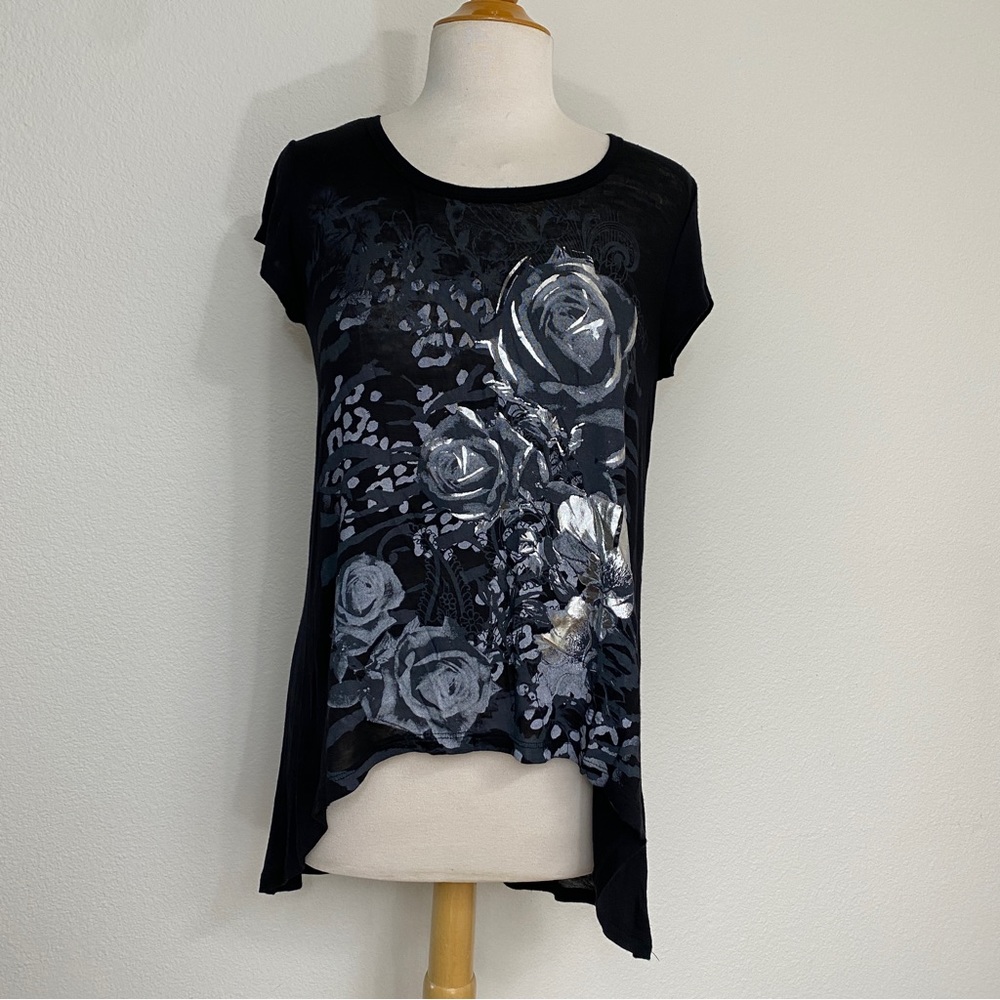NWT New Y2K Michelle Black Lightweight Floral Tunic T-Shirt Size Medium Casual